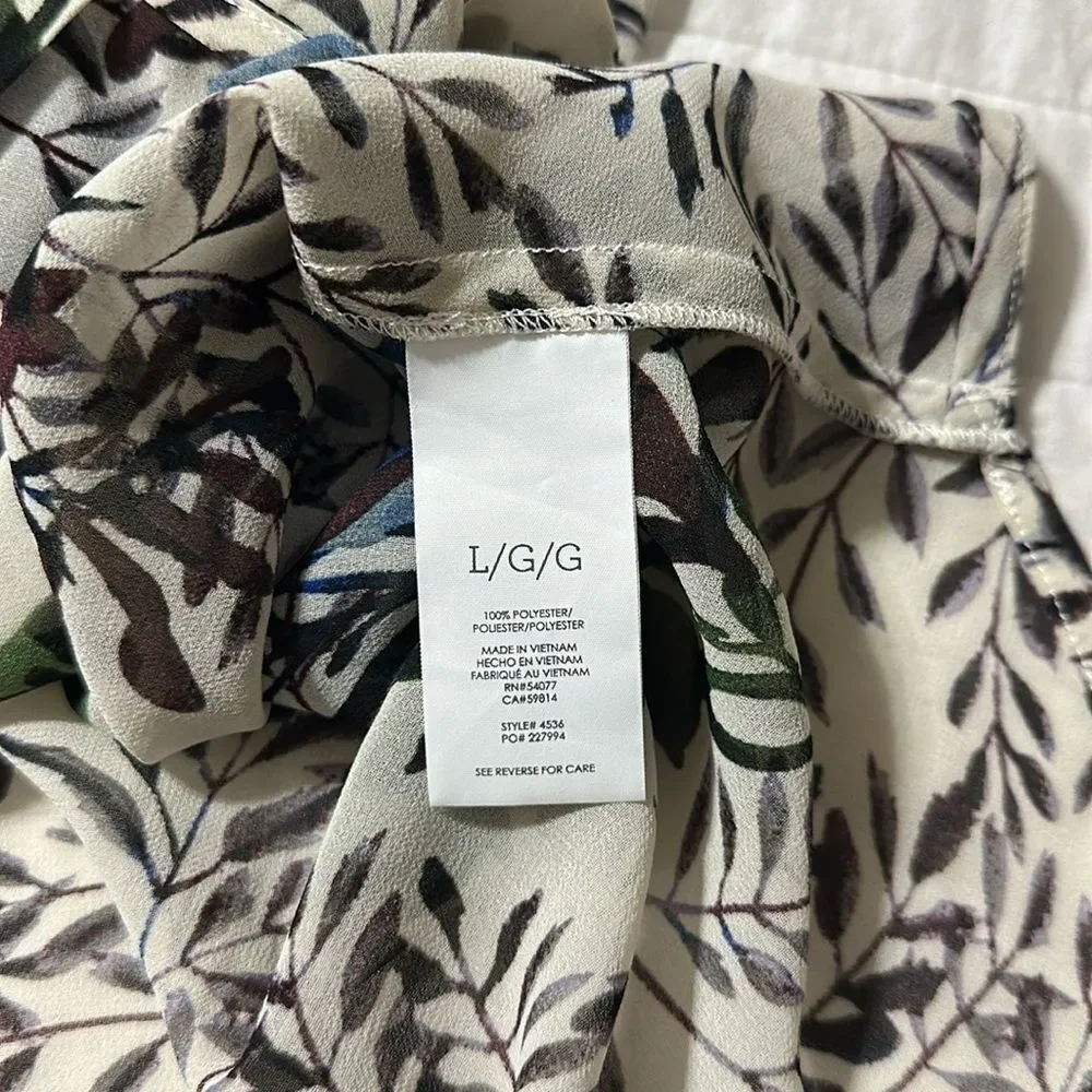 CAbi L Victoria Winter Floral Long Sleeve Front Tuck High Low Long Sleeve Blouse - Picture 14 of 16